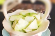 菜瓜的营养与好处（能否生吃菜瓜及其注意事项）