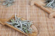 福鼎白茶的保存方法和时间（如何保持福鼎白茶的新鲜度及存储期限？）
