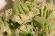 如何挑选新鲜美味的花菜？（从外观到品质，教你如何选购花菜）