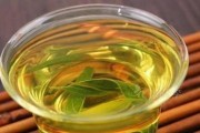 茶叶水不仅能喝，还可以浇菜？！（探究茶叶水的多种用途及其营养价值）